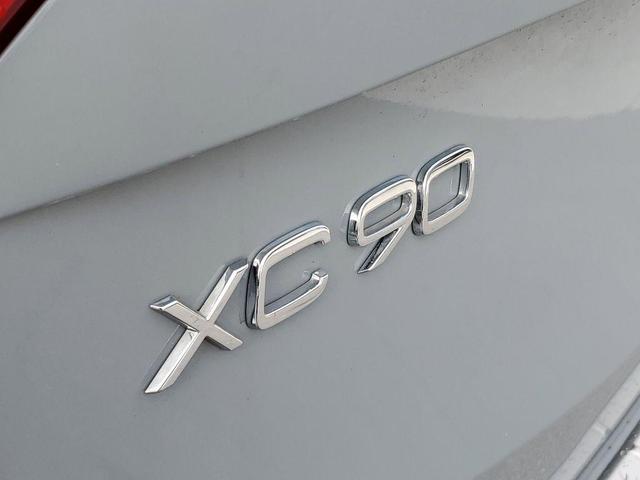 Photo of 2024 Metallic Volvo XC90