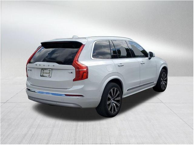 Photo of 2022 Crystal White Metallic Volvo XC90