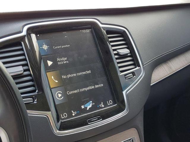 Photo of 2022 Crystal White Metallic Volvo XC90