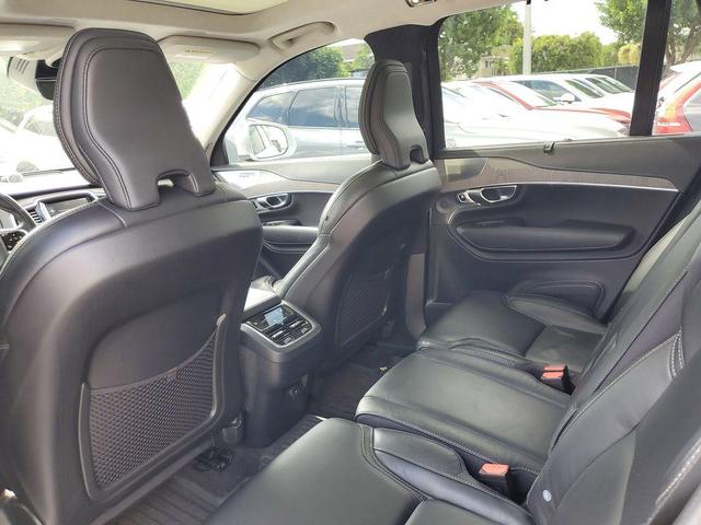 Photo of 2022 Crystal White Metallic Volvo XC90
