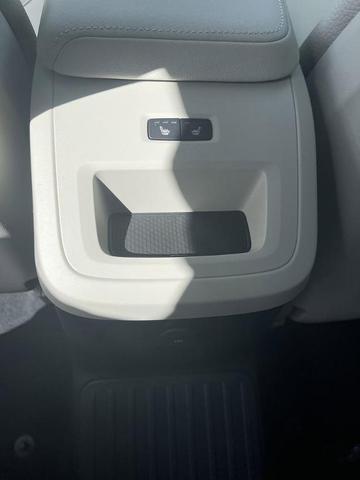 Photo of 2025 Onyx Black Volvo XC60 Plug-In Hybrid