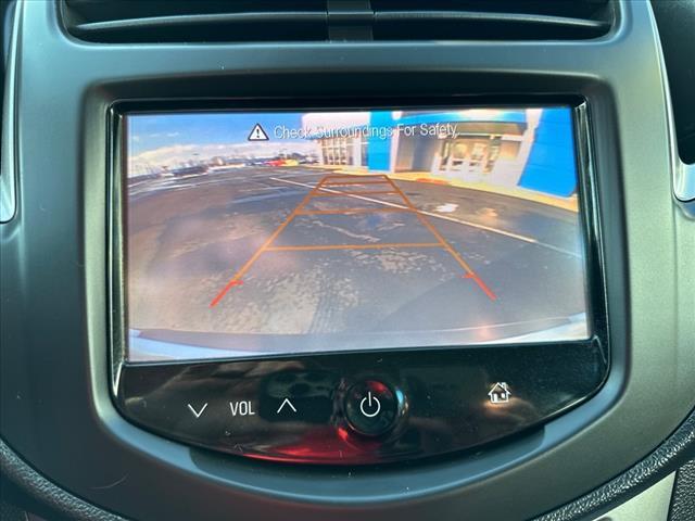 Photo of 2016 Silver Ice Metallic Chevrolet Trax