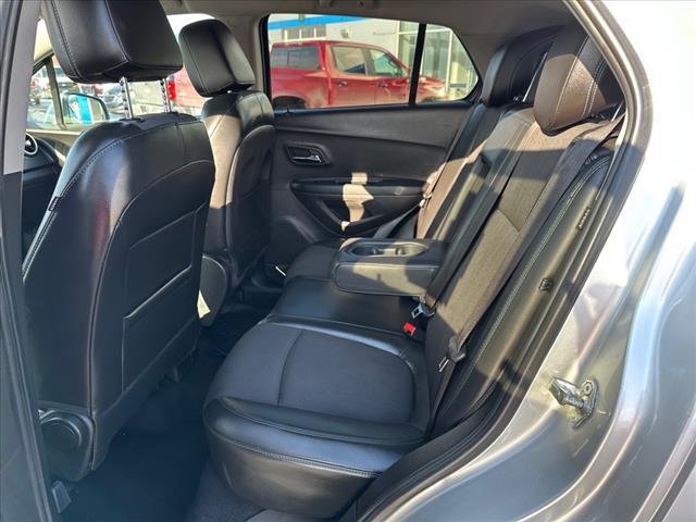 Photo of 2016 Silver Ice Metallic Chevrolet Trax