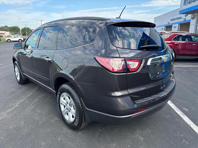Photo of 2015 Tungsten Metallic Chevrolet Traverse