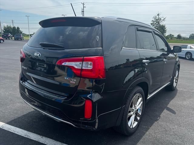 Photo of 2014 Ebony Black Kia Sorento