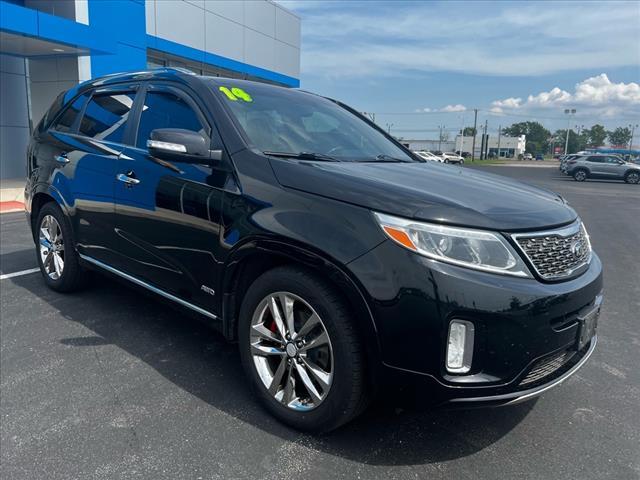 Photo of 2014 Ebony Black Kia Sorento