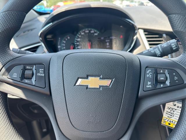 Photo of 2020 Summit White Chevrolet Trax