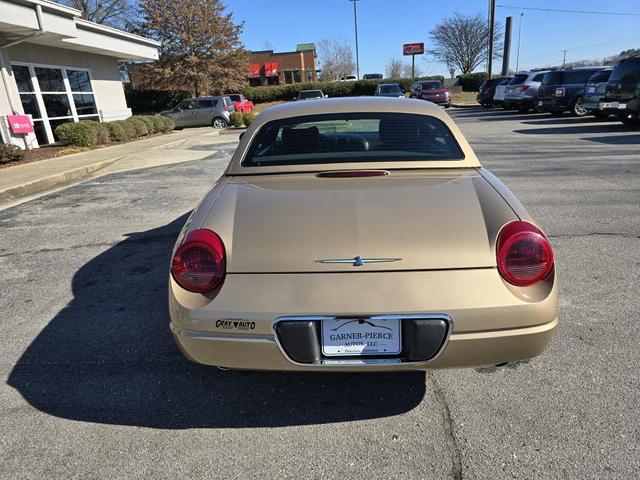 Photo of 2005 Gold Ford Thunderbird