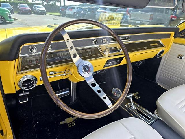 Photo of 1966 Yellow Chevrolet Chevelle