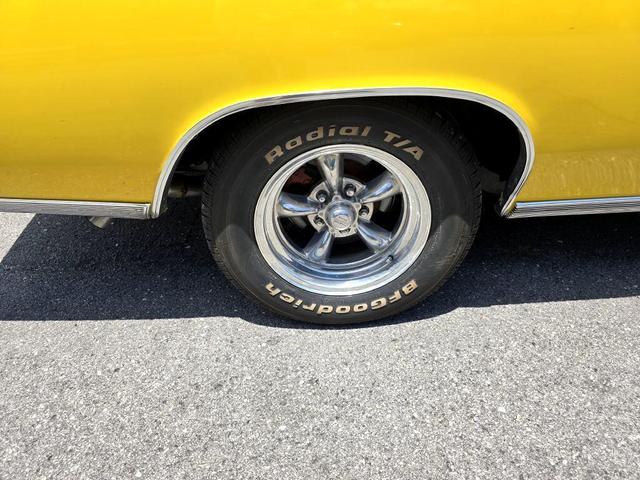 Photo of 1966 Yellow Chevrolet Chevelle