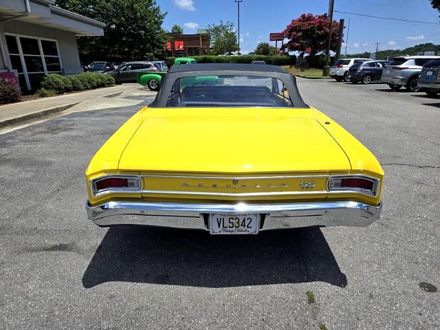 Photo of 1966 Yellow Chevrolet Chevelle