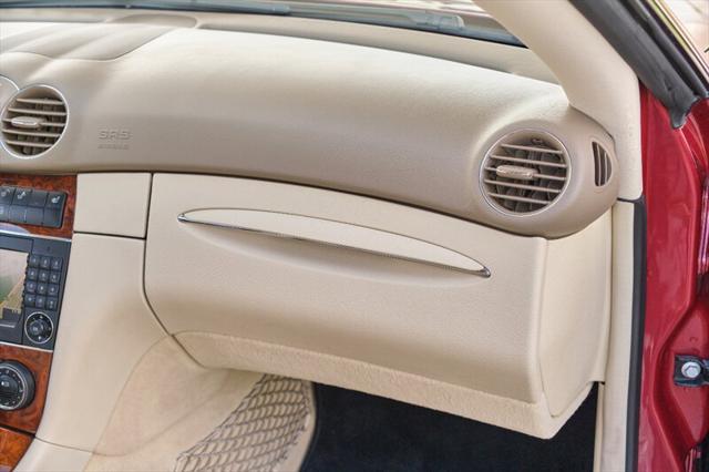 Photo of 2009 Red Mercedes-Benz CLK-Class
