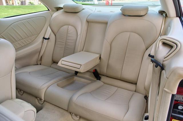 Photo of 2009 Red Mercedes-Benz CLK-Class