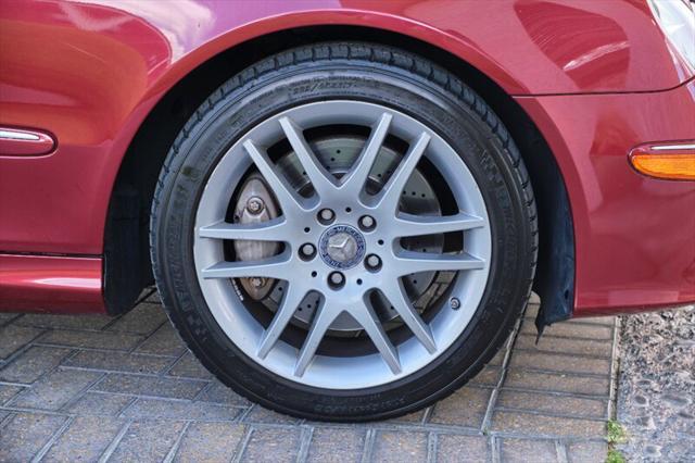 Photo of 2009 Red Mercedes-Benz CLK-Class