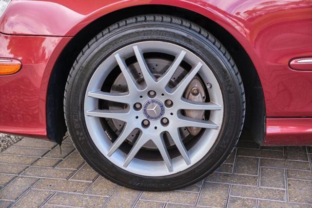 Photo of 2009 Red Mercedes-Benz CLK-Class