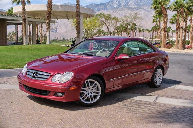 Photo of 2009 Red Mercedes-Benz CLK-Class