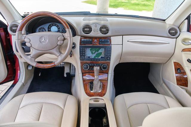 Photo of 2009 Red Mercedes-Benz CLK-Class