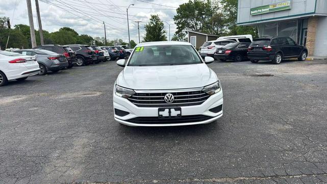 Photo of 2021 White Volkswagen Jetta