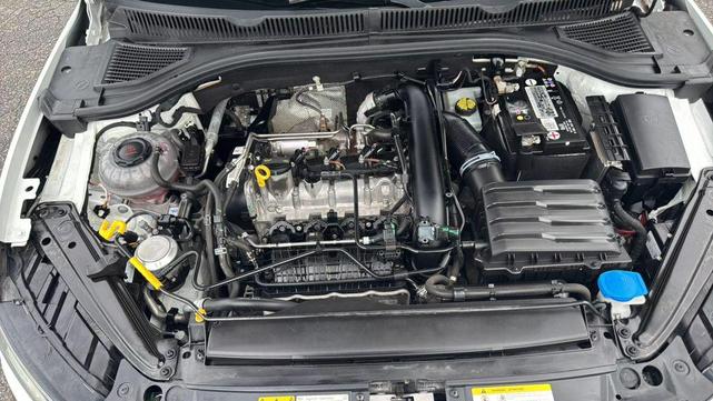 Photo of 2021 White Volkswagen Jetta