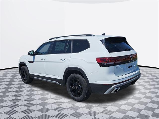 Photo of 2025 Pure White Volkswagen Atlas