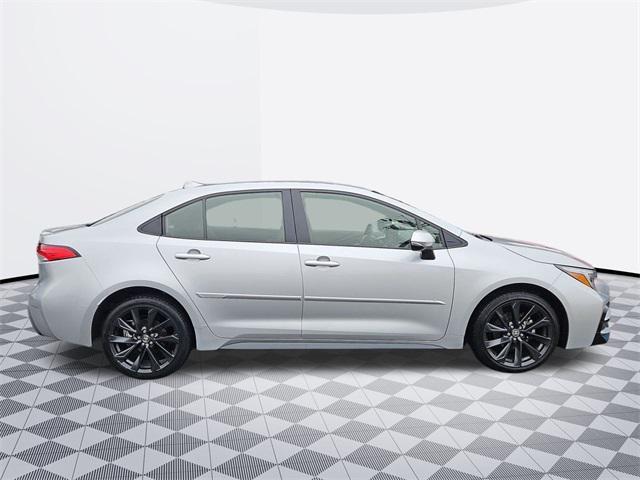 Photo of 2023 Classic Silver Metallic Toyota Corolla Hybrid