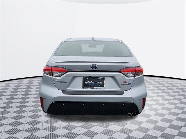 Photo of 2023 Classic Silver Metallic Toyota Corolla Hybrid