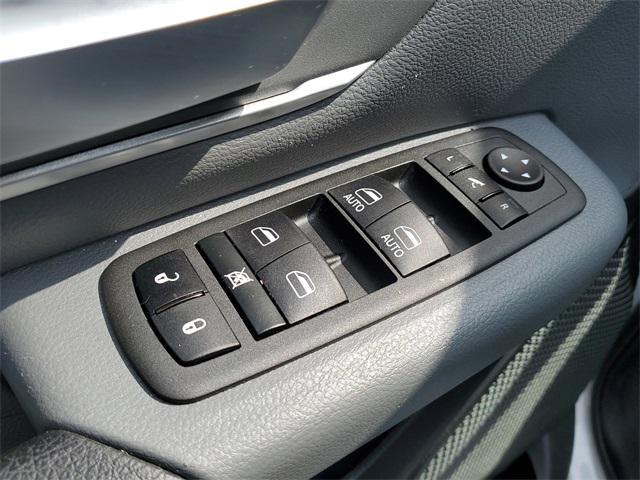 Photo of 2022 Bright White Clearcoat RAM 1500