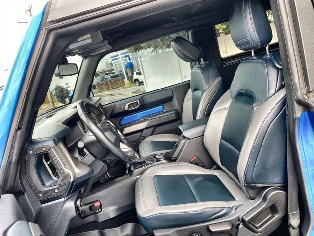 Photo of 2021 Velocity Blue Metallic Ford Bronco