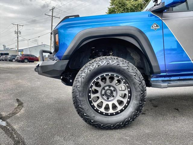 Photo of 2021 Velocity Blue Metallic Ford Bronco