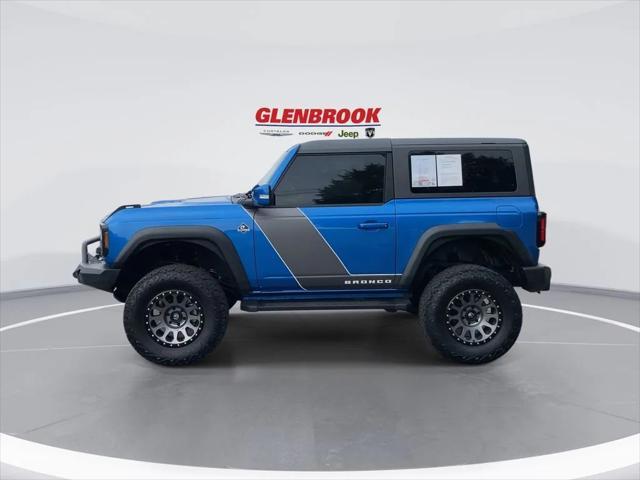 Photo of 2021 Velocity Blue Metallic Ford Bronco