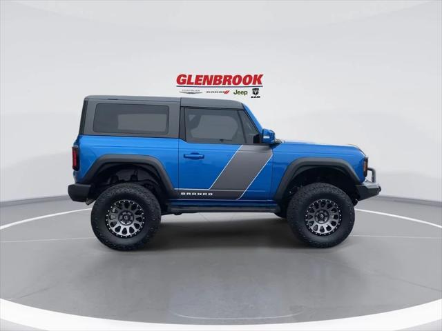 Photo of 2021 Velocity Blue Metallic Ford Bronco