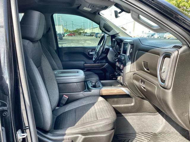 Photo of 2021 Black Chevrolet Silverado 1500