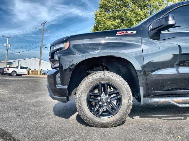 Photo of 2021 Black Chevrolet Silverado 1500