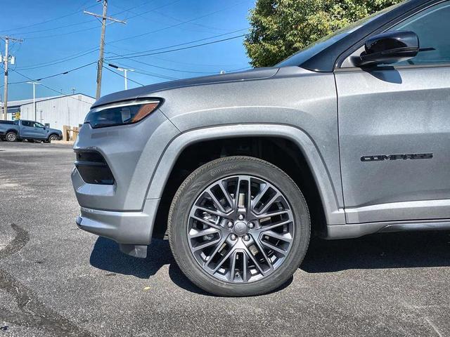 Photo of 2024 Billet Silver Jeep Compass