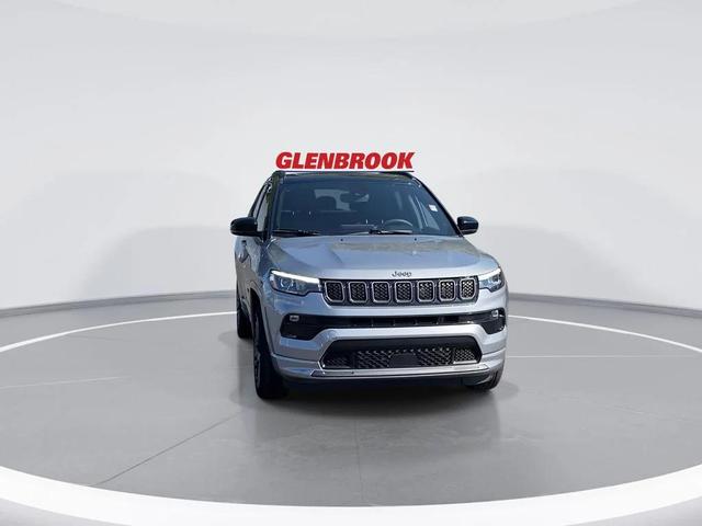 Photo of 2024 Billet Silver Jeep Compass