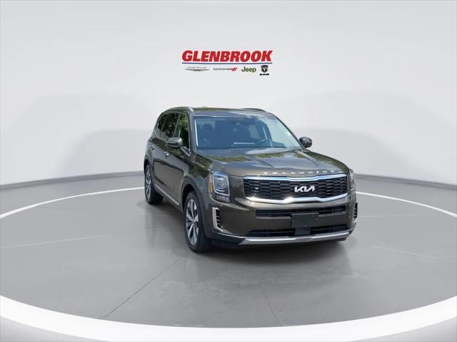 Photo of 2022 Dark Moss Kia Telluride