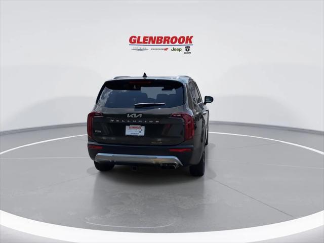 Photo of 2022 Dark Moss Kia Telluride