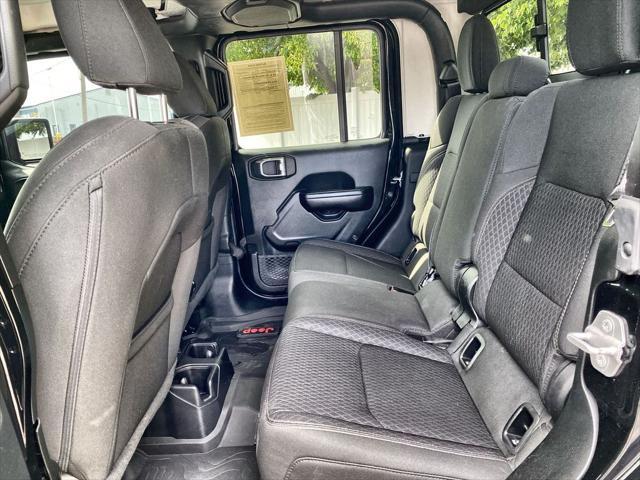 Photo of 2021 Black Clearcoat Jeep Gladiator