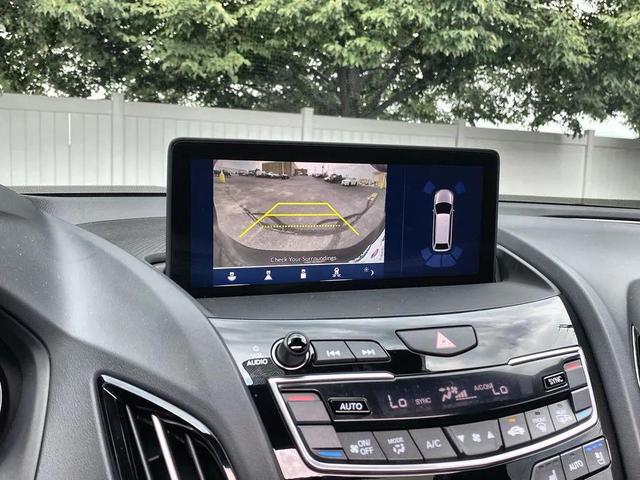 Photo of 2024 Liquid Carbon Metallic [Gray] Acura RDX