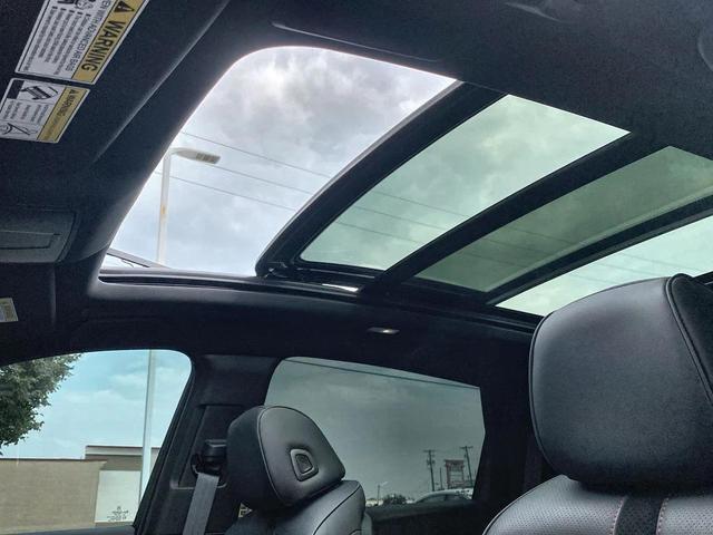 Photo of 2024 Liquid Carbon Metallic [Gray] Acura RDX