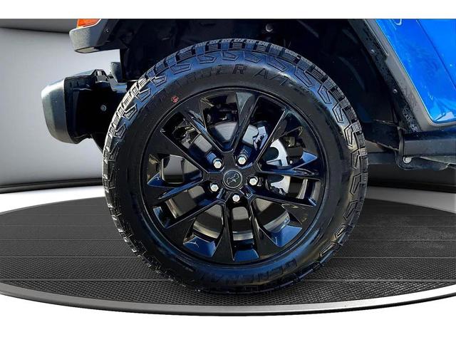 Photo of 2024 Hydro Blue Pearlcoat Jeep Gladiator