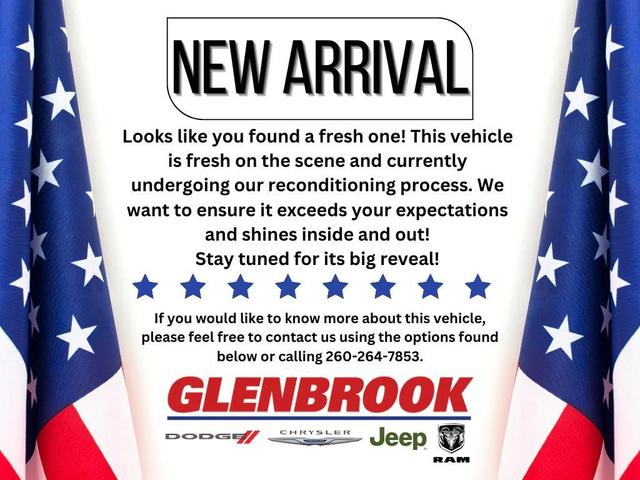 Photo of 2026 Bright White Clearcoat Chrysler Pacifica