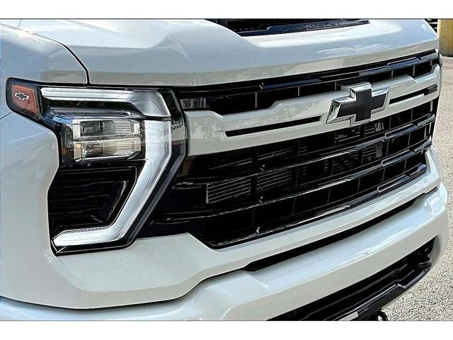 Photo of 2024 Summit White Chevrolet Silverado 2500