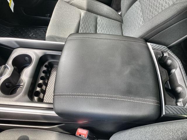 Photo of 2025 Bright White Clearcoat RAM 1500