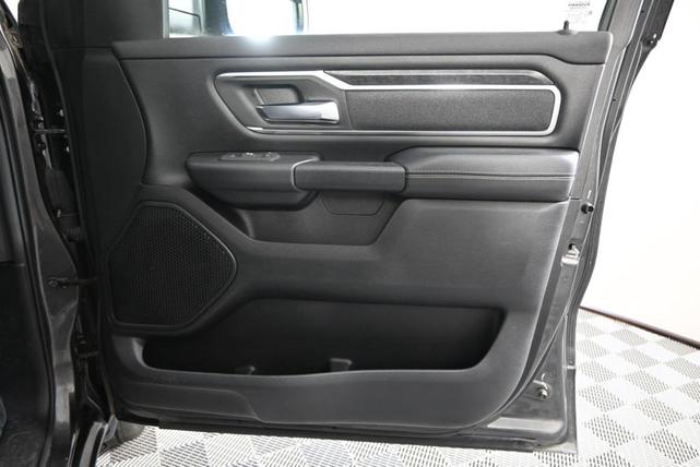 Photo of 2019 Granite Crystal Metallic Clearcoat RAM 1500