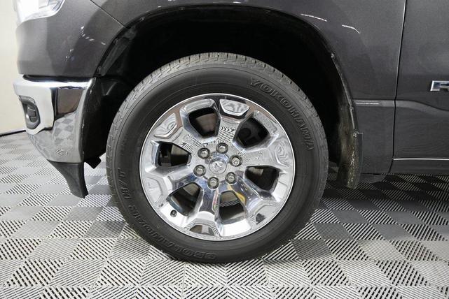 Photo of 2019 Granite Crystal Metallic Clearcoat RAM 1500