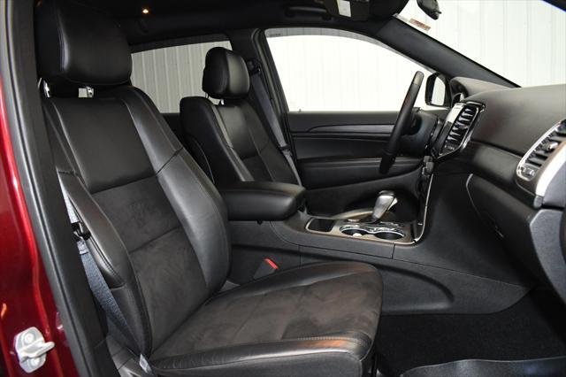Photo of 2021 Velvet Red Pearlcoat Jeep Grand Cherokee