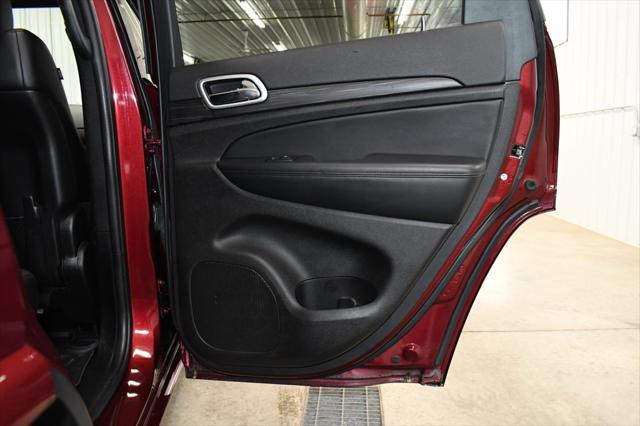 Photo of 2021 Velvet Red Pearlcoat Jeep Grand Cherokee