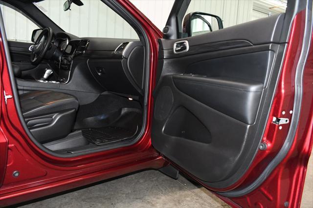 Photo of 2021 Velvet Red Pearlcoat Jeep Grand Cherokee