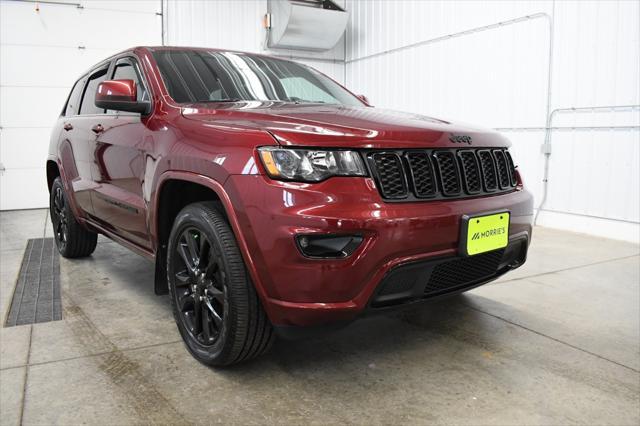 Photo of 2021 Velvet Red Pearlcoat Jeep Grand Cherokee